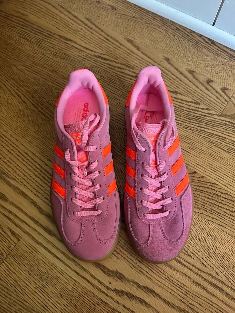 NWOT NEVER WORN adidas Gazelle Indoor Sneakers Pink Orange Gum Sole